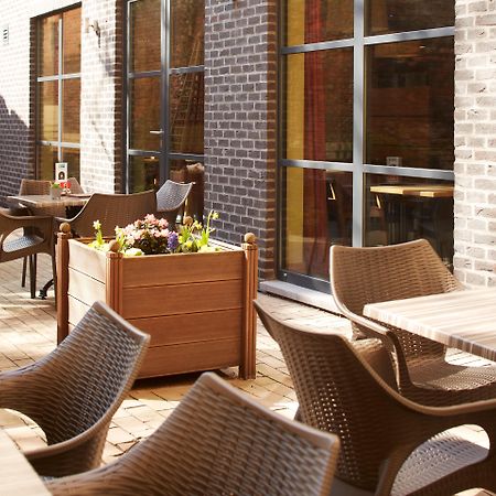 Holiday Inn Express Hasselt By Ihg Экстерьер фото