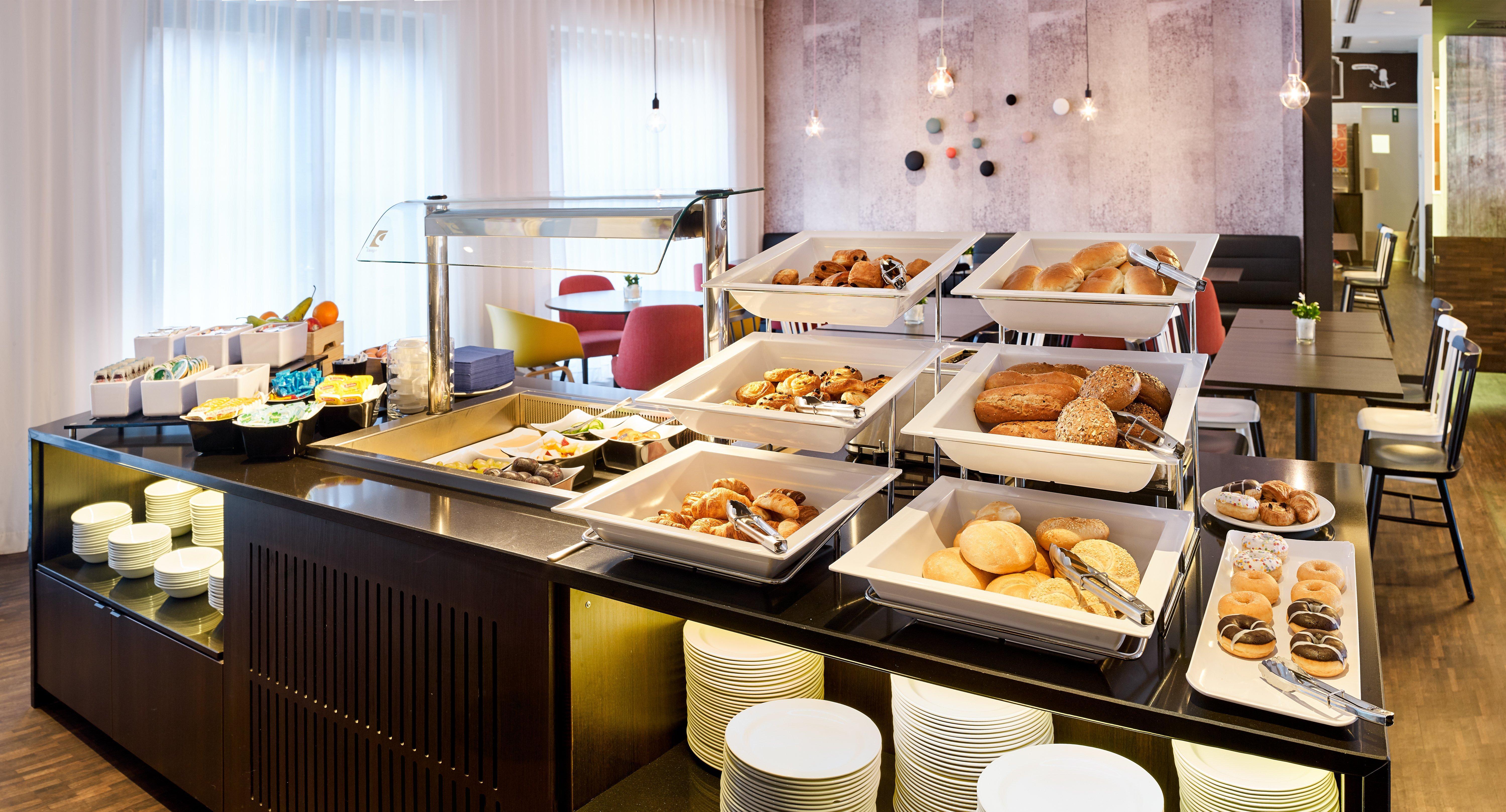 Holiday Inn Express Hasselt By Ihg Экстерьер фото