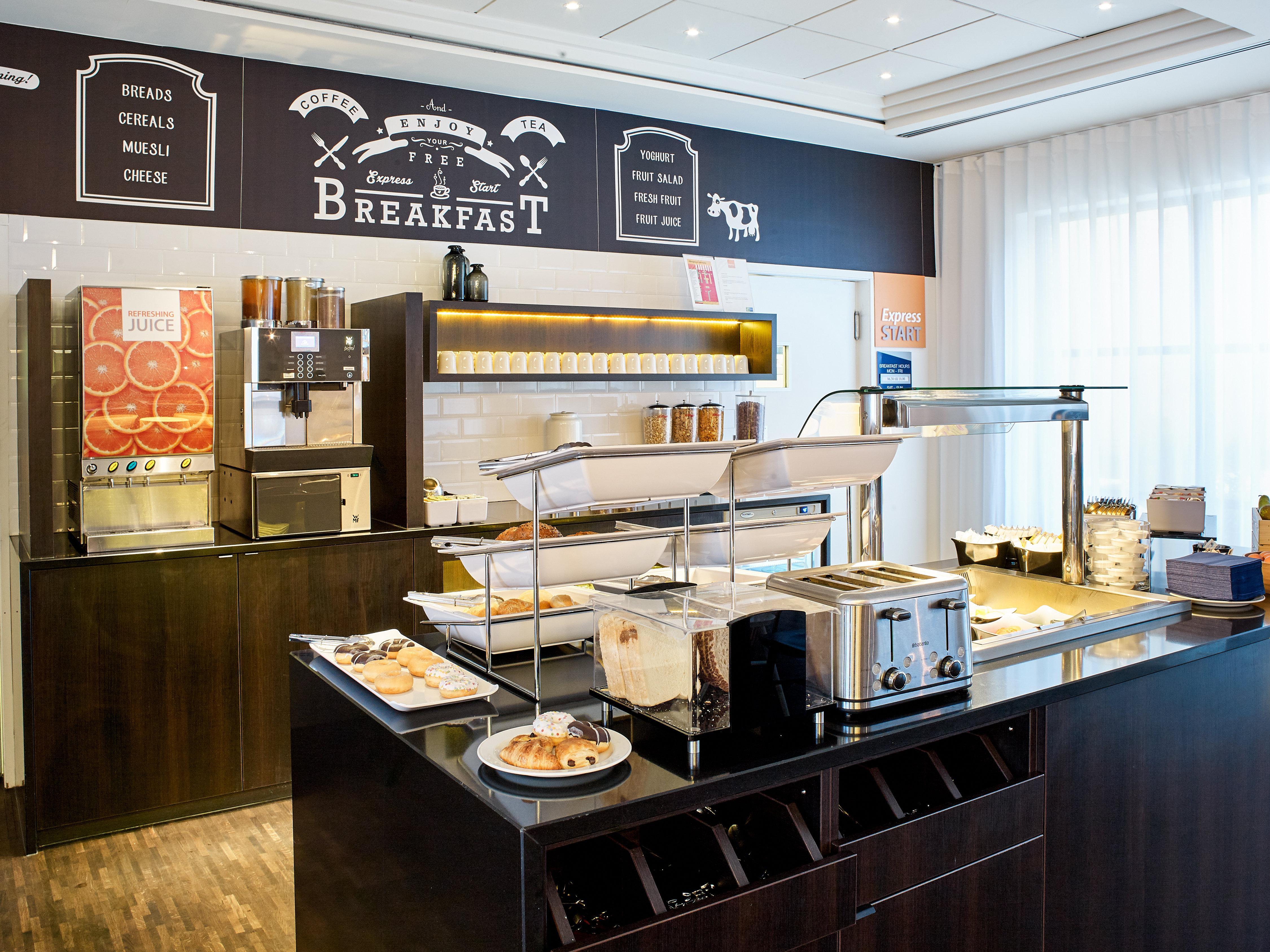 Holiday Inn Express Hasselt By Ihg Экстерьер фото