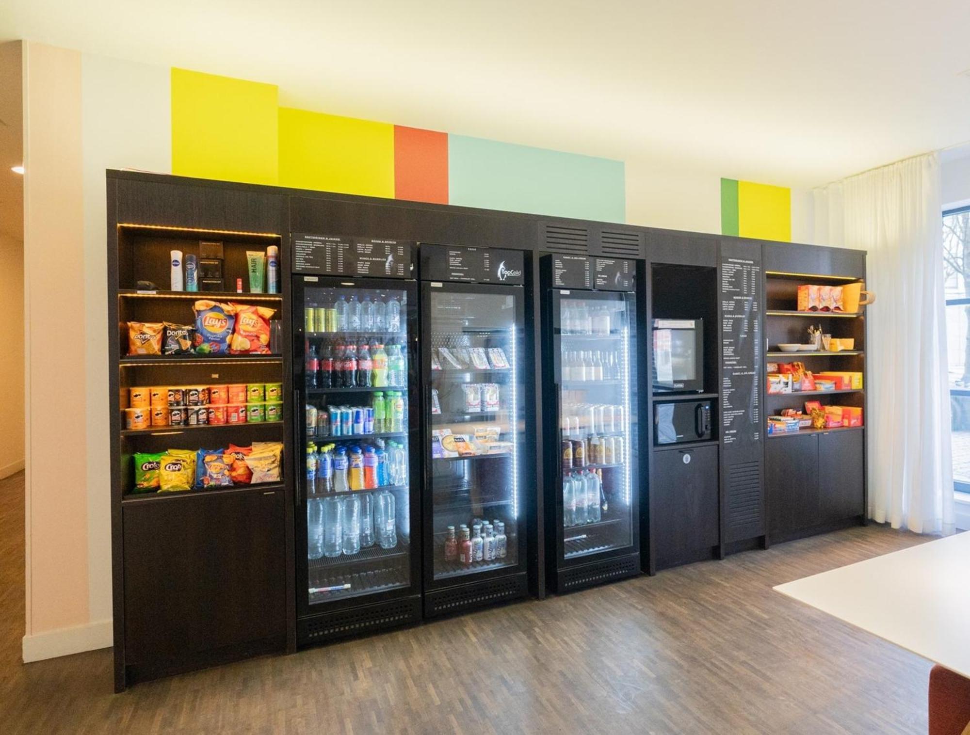 Holiday Inn Express Hasselt By Ihg Экстерьер фото